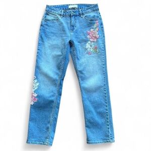 Dittos Light Wash Floral Embroidered Blue Jeans